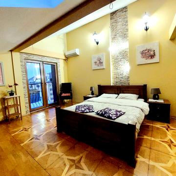 Оноре де Бальзака вул., 21