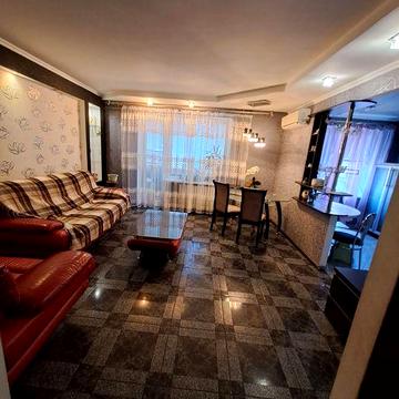 Продам  3х кімнатну квартиру на бульварі Маршала Василевського