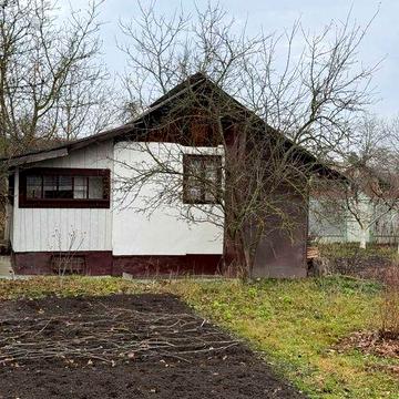 Продається дача в місті (р-н Хоткевича)