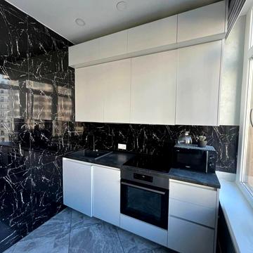 Каманіна, 16А/2