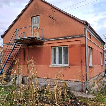 Гайдамацька, 36