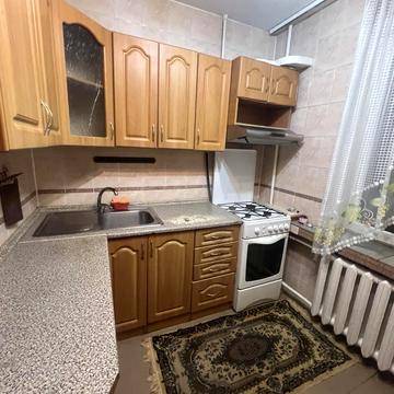 Леся Курбаса просп., 18