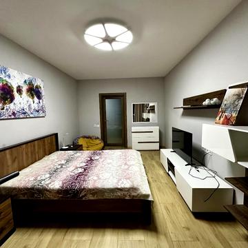 Валерія Лобановського просп., 144