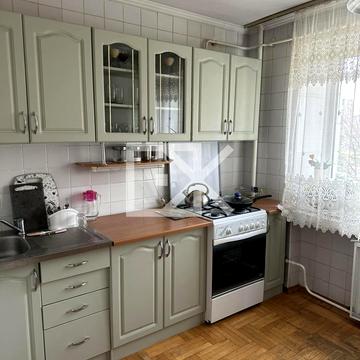 Маршала Рокосовського просп., 8