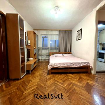 Чоколівський бульв., 31