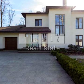 Вишнева вул.