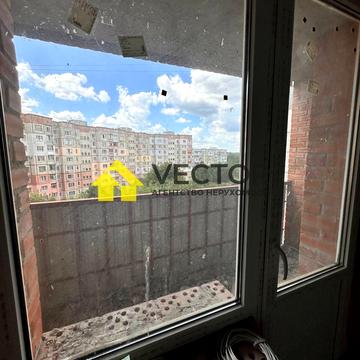 Кузьми Скрябіна вул. (Курчатова), 3