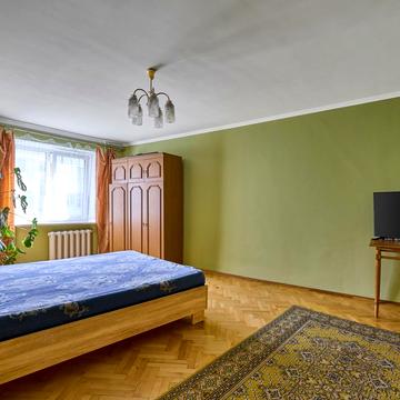 Джона Ленона вул., 36