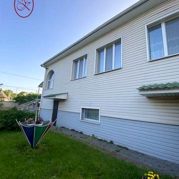 Обмін/Будинок комфорт-класу у затишному районі!