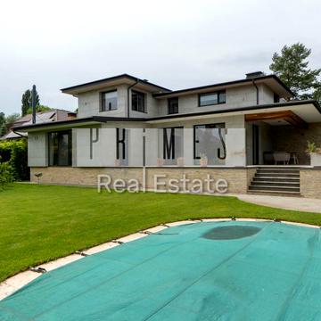 Молодіжна вул.