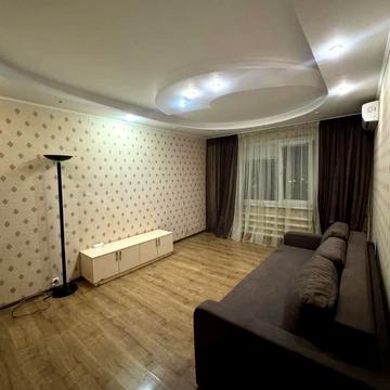 Лариси Руденко вул., 3-Б