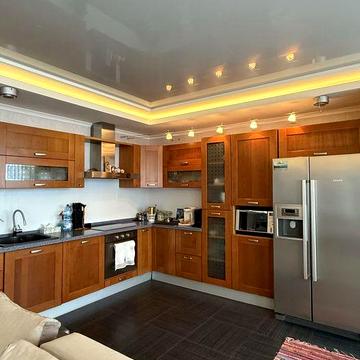 Здам велику та затишну 3кімн. квартиру для сімʼї. Деміївська,Либідська