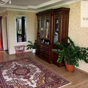 Продає 3 кім. квартири с. Підгороднє