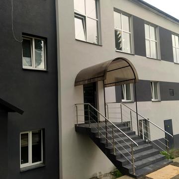 Івана Мазепи вул., 1