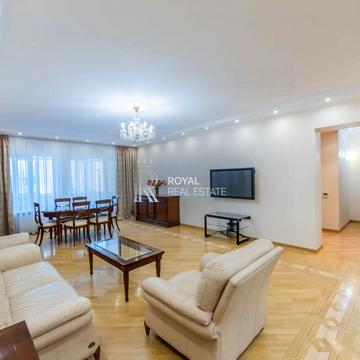 Андрія Верхогляда вул. (Михайла Драгомирова), 4