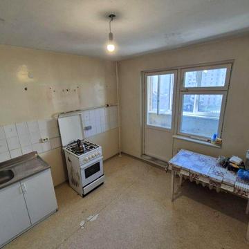 Івана Пулюя вул., 1