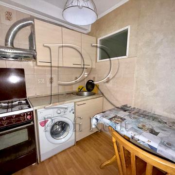 Кавказька вул., 9