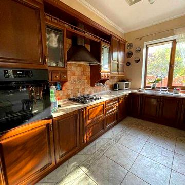 Будинок м. Тернопіль. Затишний будинок і ділянка 10 сот.