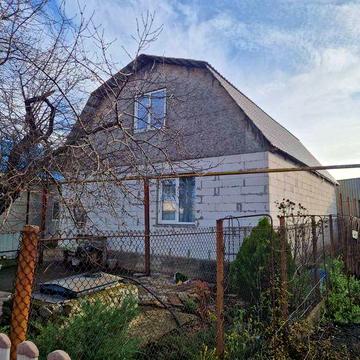 Будинок. Матвіївка. Центр села.