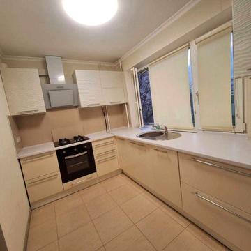 Автозаводська вул., 17