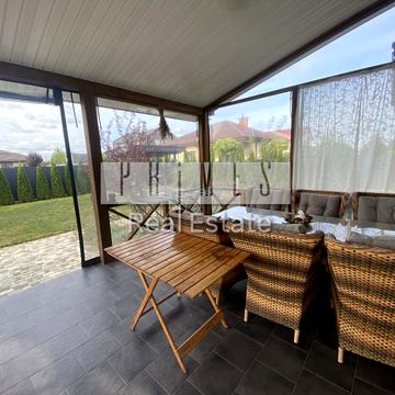 Центральна вул.