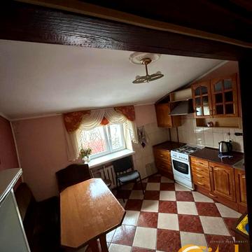 Сергія Єфремова вул., 68