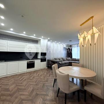 Жилянська вул., 59