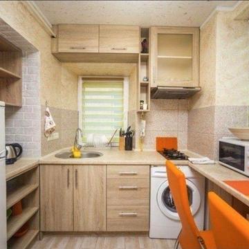 Дерибасівська вул., 1