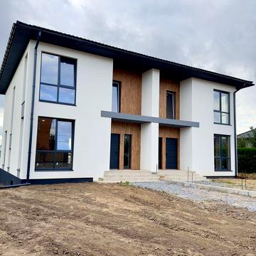 Сучасний котедж на масиві Криниченька, район Зоопарку