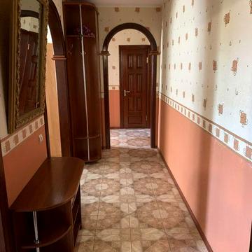 Продам трехкомнатную квартиру