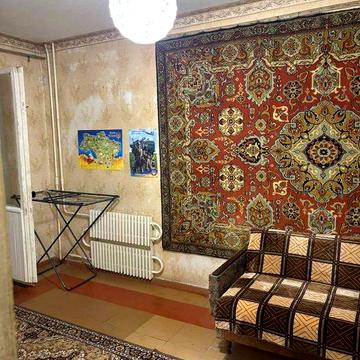 Сдам 2х ком.квартиру.район березинского рынка.