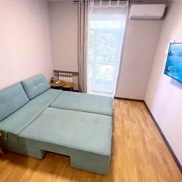 Новокримська вул., 7