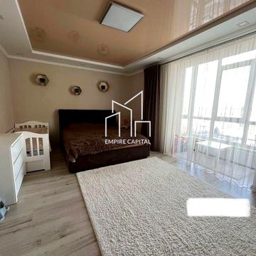 Богдана Хмельницького вул., 33а