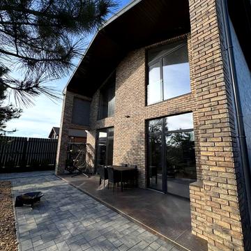 Леонтовича