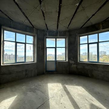 Хантадзе вул., 1