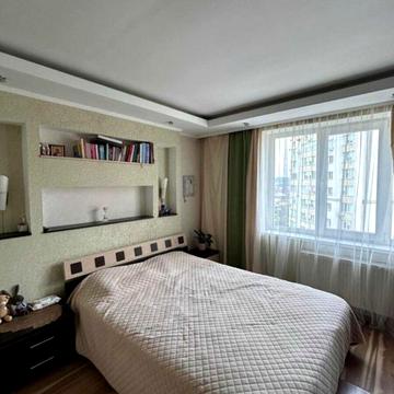 Василя Симоненка вул., (Будинок)