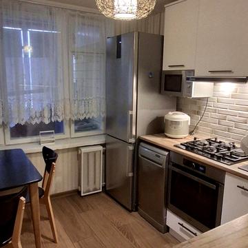 Виставкова вул. (Полковника Потєхіна), 4