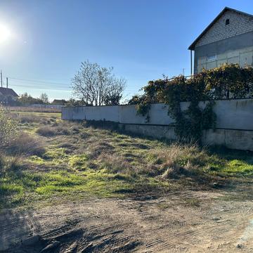 Озерна вул., 1