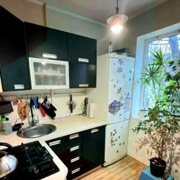 Продам 2-к на пр. Б. Хмельницького, район 16 Лікарні