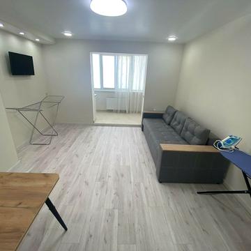 Доківська вул., 10