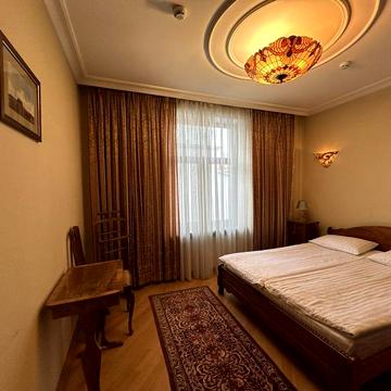 Здам квартиру центр Пр.Свободи-Наливайка