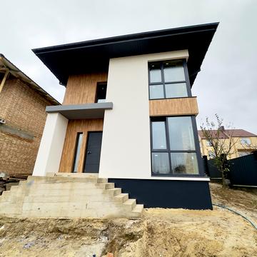 Богуна Івана вул., 17