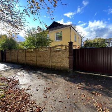 Квартира з земельною ділянкою, 1 поверх, центр , власник