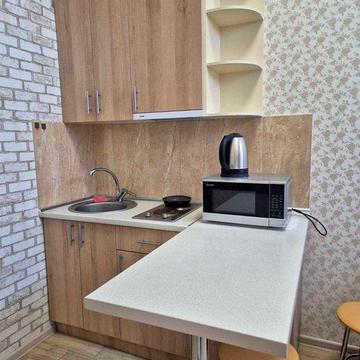 Сдам двух-ярусную евро-гостинку, современная мебель и техника, метро