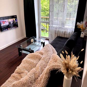 Хозяин Сдам 2к. кварт. Черняховского,парк победы,аркадия, до ЛЕТА