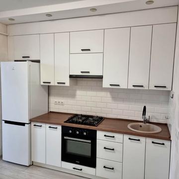 Академіка Амосова вул., 67