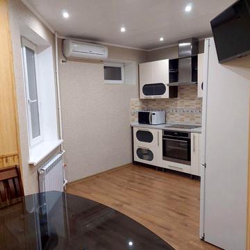 Миколи Міхновського вул. (Щербини), 2