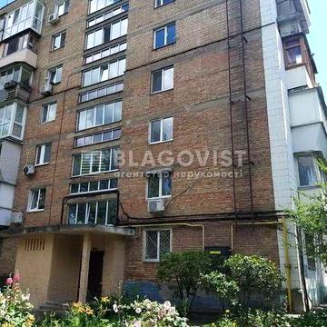 Продається 3кімн. квартира в Голосіївському р-ні ст.М"Васильківська"