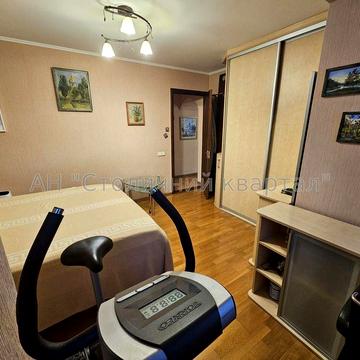 Продам 4 кімнатну квартиру вул. Бойчука 34а