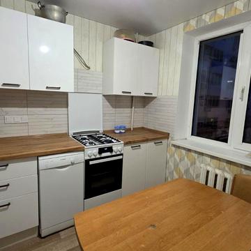 Святослава Ріхтера вул. (Щорса), 125/2